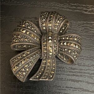 judith jack brooch sterling silver over 1.5” marcasite bow 3-d signed